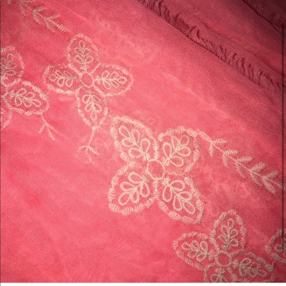 Bundle of two infinity scarves. One hot pink with white lace and one floral. - Picture 3 of 6